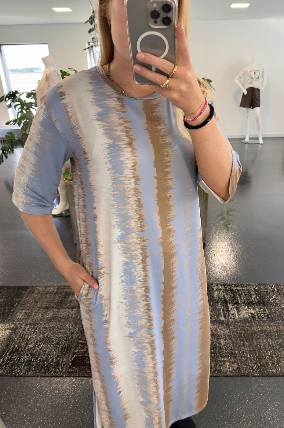 LUXZUZ // ONE TWO Aiman Dress Dress 533 Ice blue