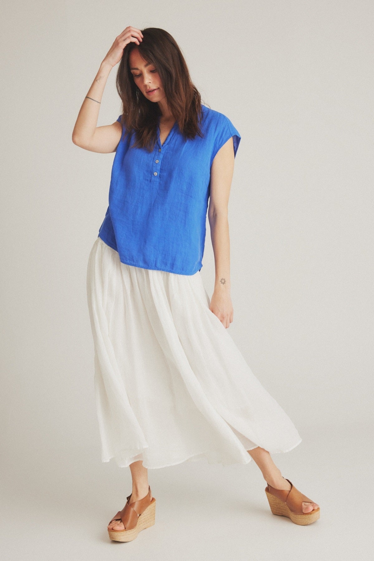 LUXZUZ // ONE TWO Kikantia Top Top 558 Dazzling Blue