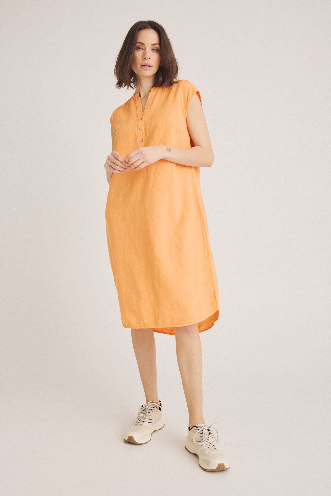 LUXZUZ // ONE TWO Kikanto Dress Dress 208 Apricot Wash