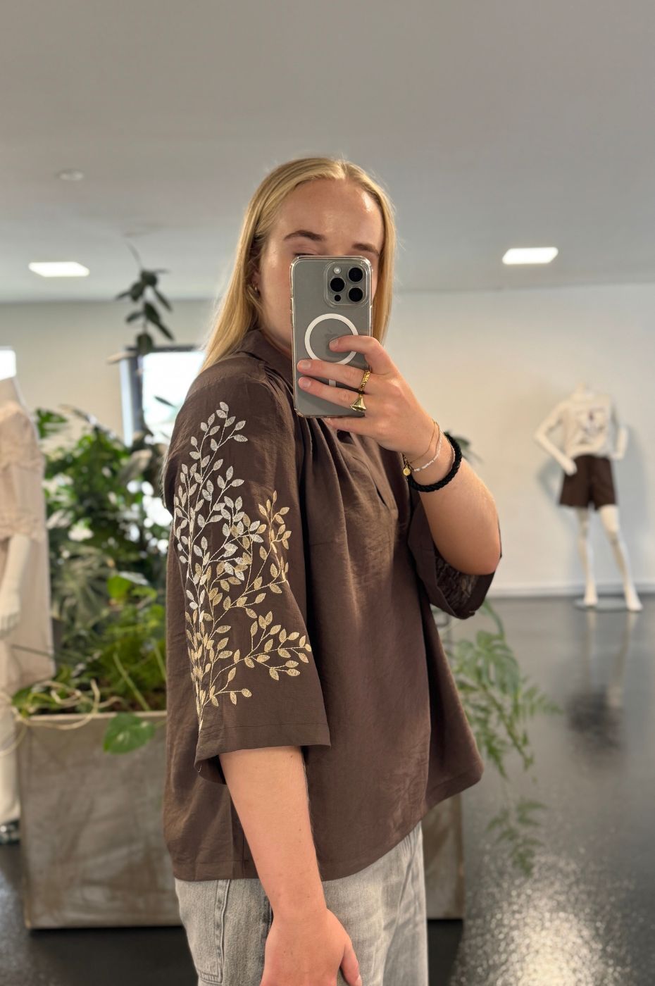 LUXZUZ // ONE TWO Siwa Blouse Blouse 788 Chocolate Chip