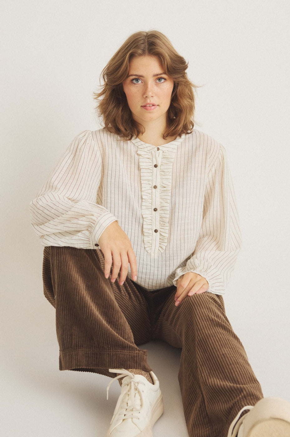 LUXZUZ // ONE TWO Anso Blouse Blouse 737 Cream