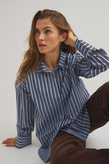 LUXZUZ // ONE TWO Gertantu Shirt Shirt 526 Della Robbia Blue