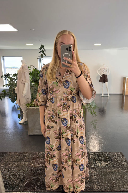 LUXZUZ // ONE TWO Idyn Dress Dress 748 Sesame