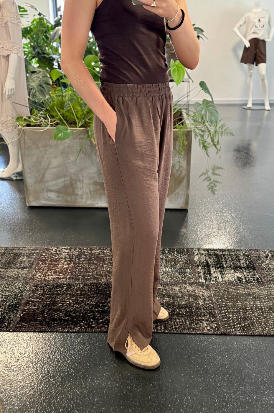 LUXZUZ // ONE TWO Margania Pant Pant 788 Chocolate Chip